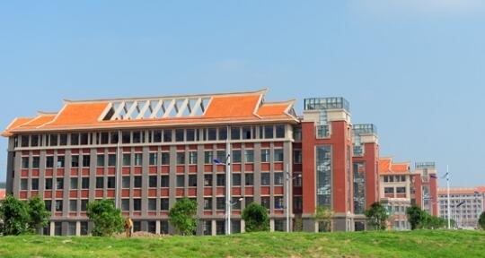 北部灣大學在哪里？北部灣大學濱海校區地址是多少？郵編是多少？