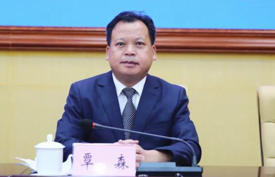 覃森簡歷：防城港市殘聯(lián)理事長覃森接受審查調(diào)查，曾任防城港市商務(wù)局局長，上思縣委副書記、縣長