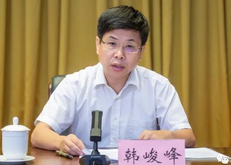韓峻峰簡歷：桂林航天工業學院黨委書記韓峻峰，曾任北部灣大學黨委書記、校長，廣西機電技術學院院長